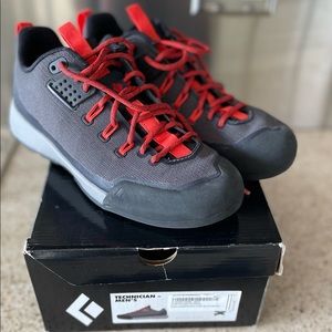 Black Diamond Mens 9.5 Approach Shoes